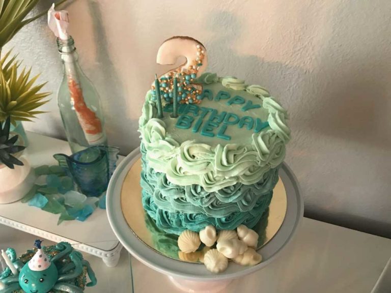 UNDER THE SEA THEMED CAKE
